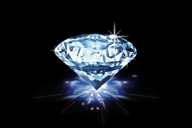 神奇！鉆石、激光奇妙搭配：能為無(wú)人機(jī)充電