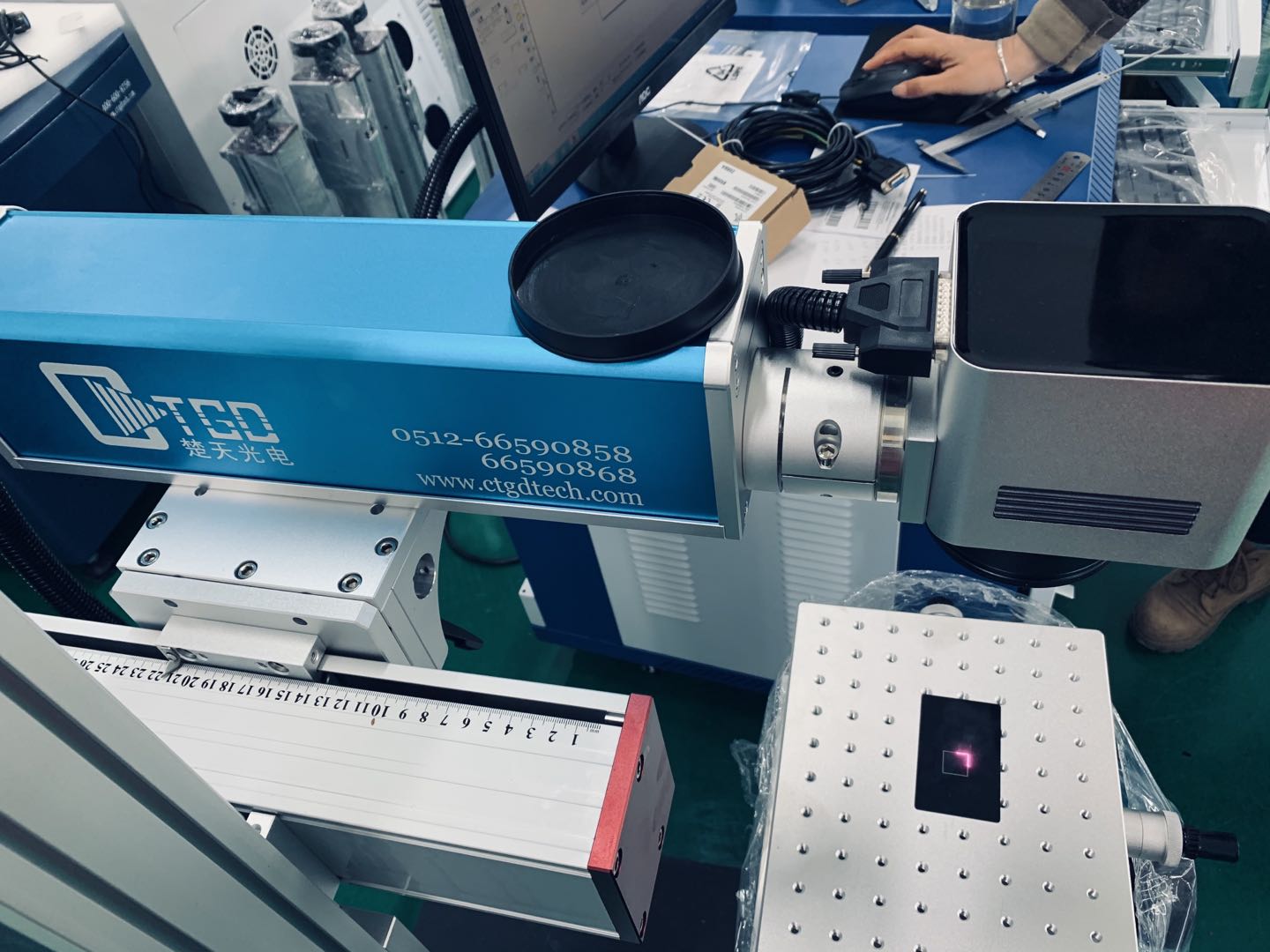 激光打標機的“紅光調節(jié)”真的很重要嗎？